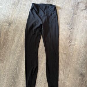 Black Lululemon Wunder under smooth cover high rise tight